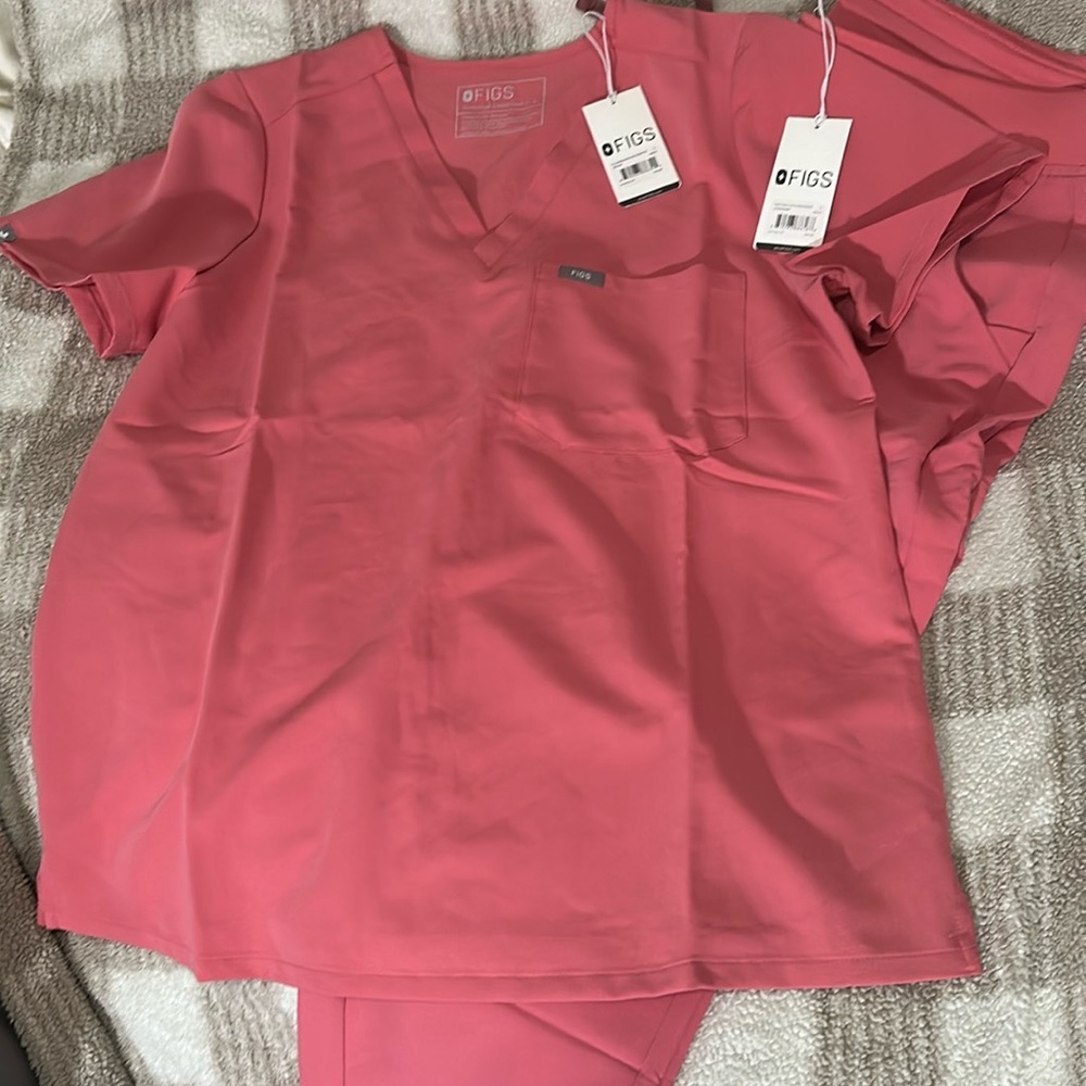 Figs Desert Rose Technical Collection Set Scrubs